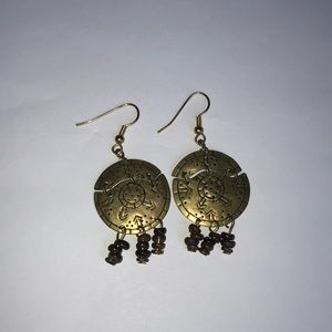 Unique gold marking earrings